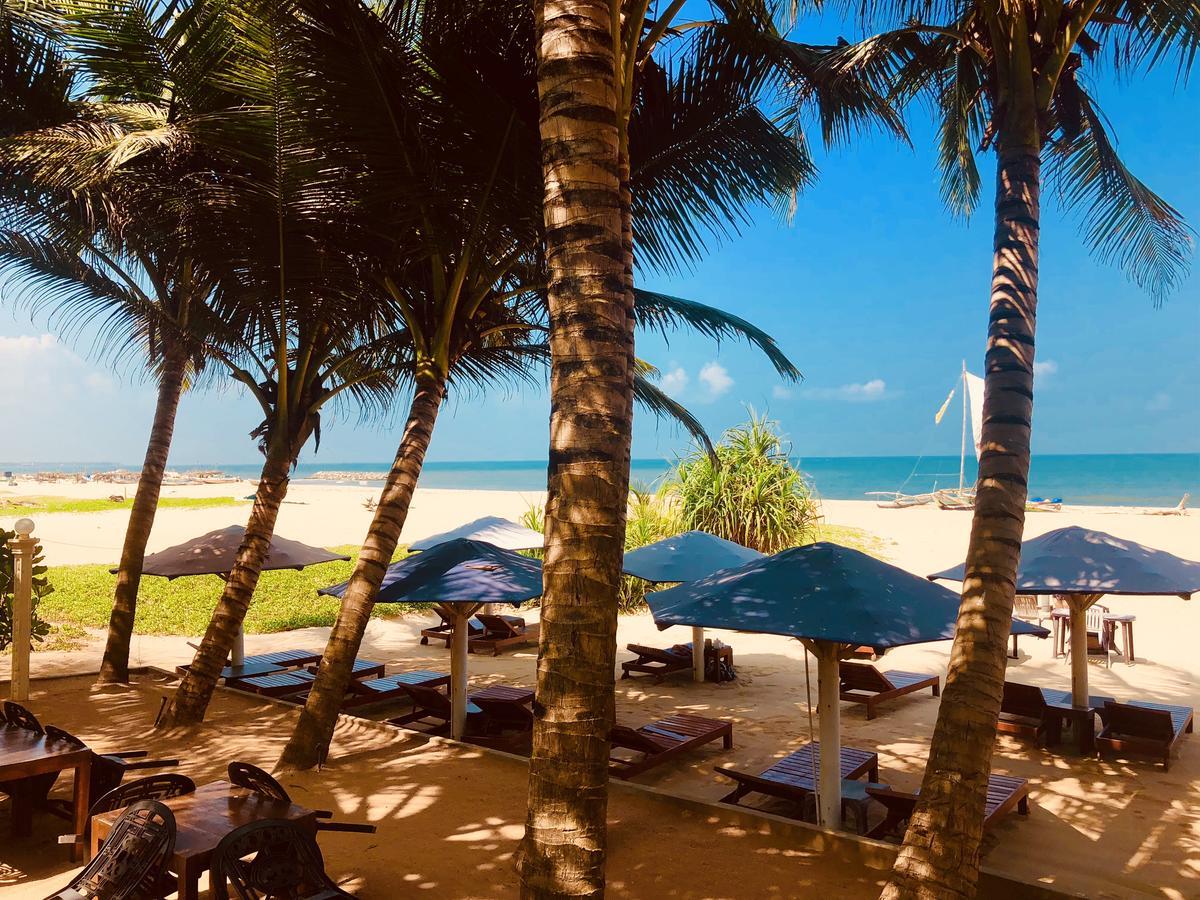 Lanka Beach Hotel Ettukala Luaran gambar