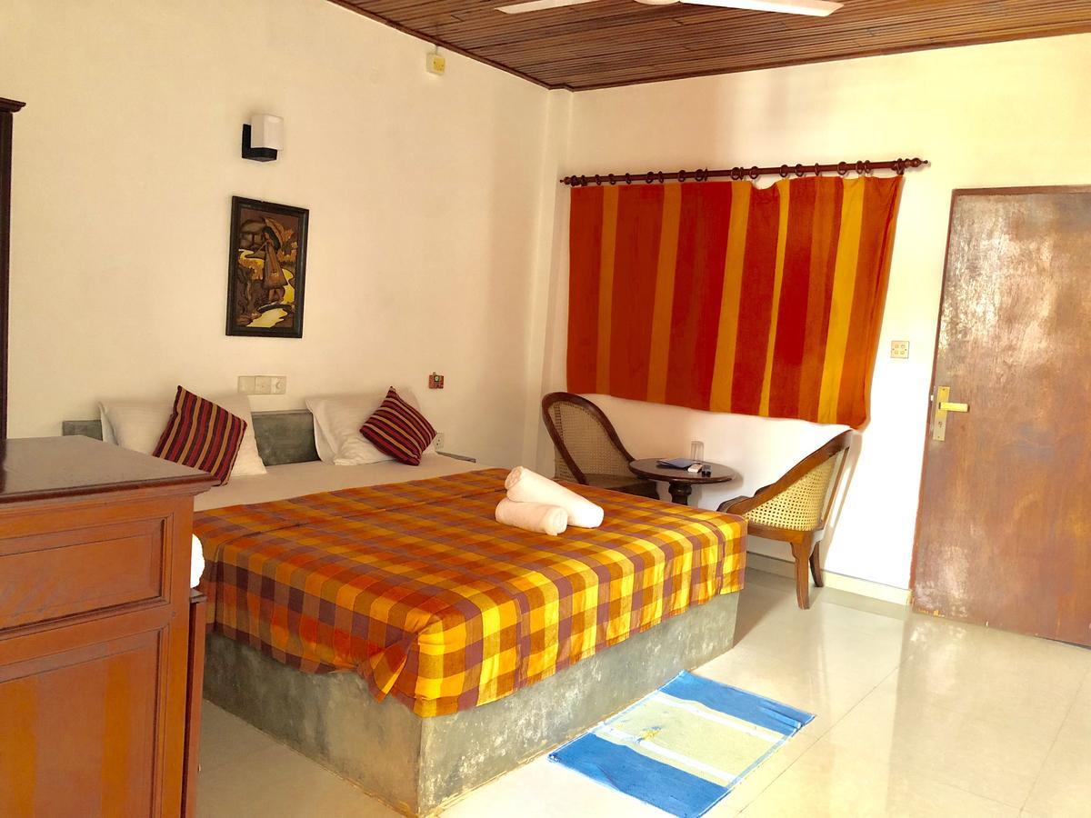 Lanka Beach Hotel Ettukala Luaran gambar